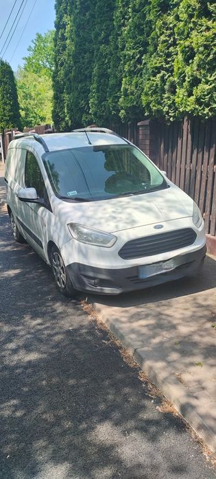 Wynajmę samochód Ford courier 2015