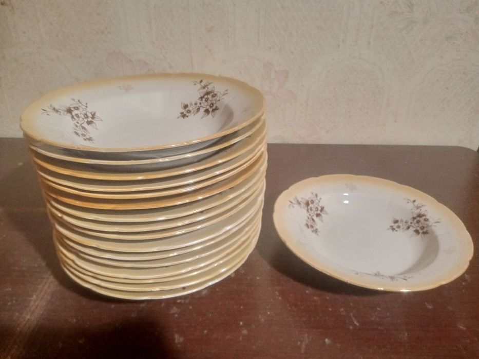 Продам новые тарелки