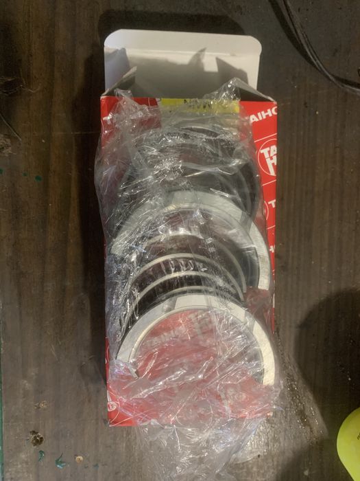 Продам вкладиші корінні +0,5, Кільця поршневі 86мм. На двигун 4g63