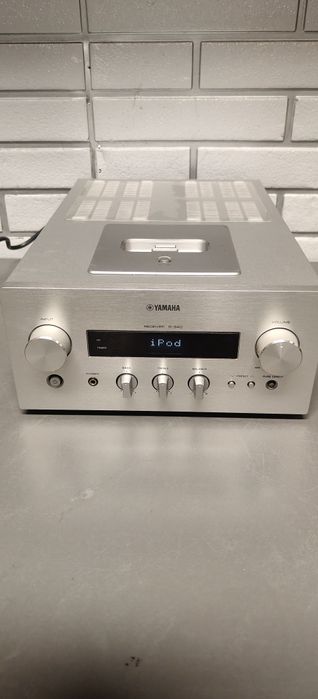 Amplituner Stereo YAMAHA R-840.