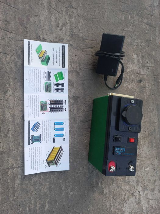 Акумулятор 12.6v - 5v _ li-ion, повербанк, ліхтар, usb / DC