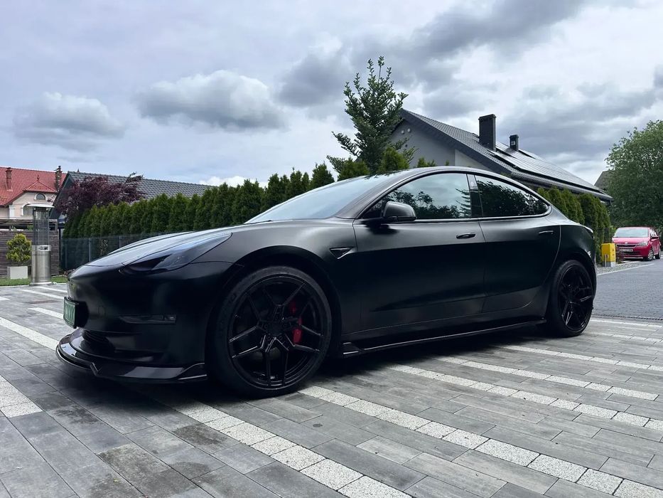 Tesla Model 3 Cesja Tesla 3 Performance czarny mat