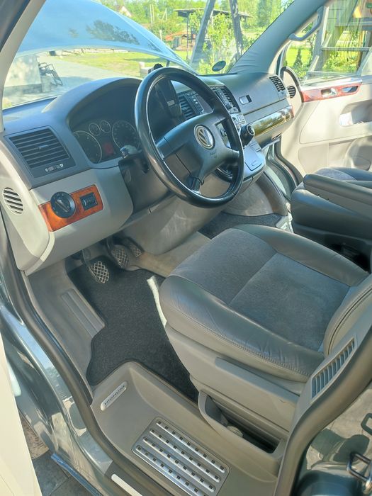 Фольксваген мультіван  Volkswagen Multivan