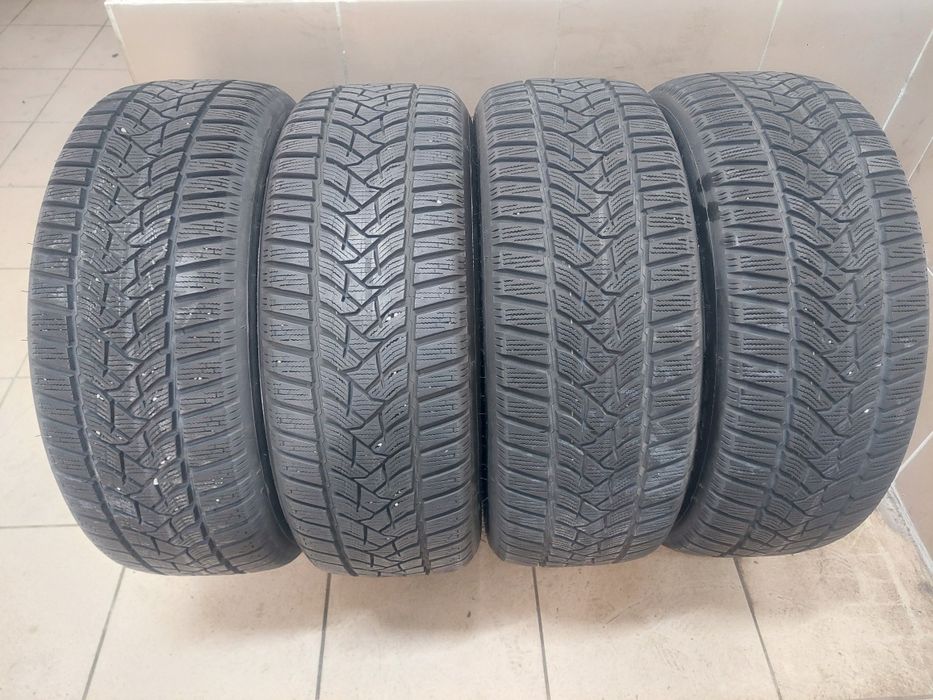 Комплект зимової гуми  зима зимня Dunlop R16 205 55
