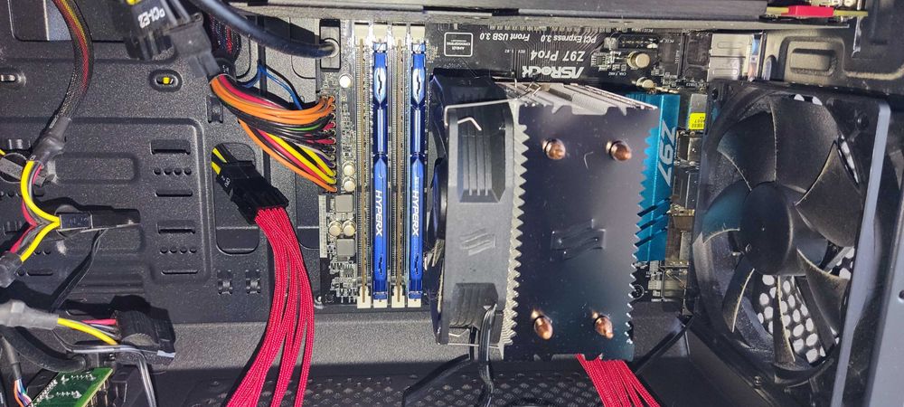 Komputer stacjonarny i7-4770, 24GB RAM, GTX 960 4GB