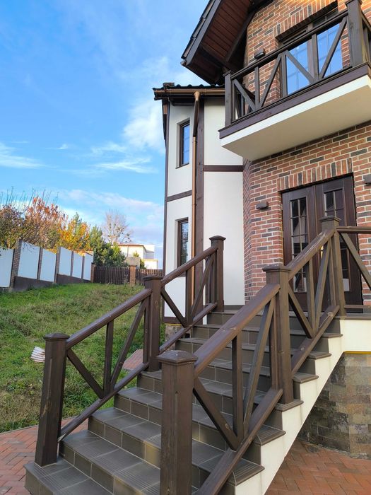 Продаж 255,8 м.кв. частина будинок-спарка, в селі Виннички, 15 км від