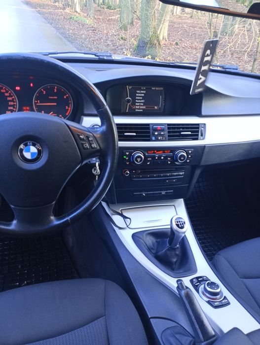 BMW E91 2010r lift 2.0d zadbana