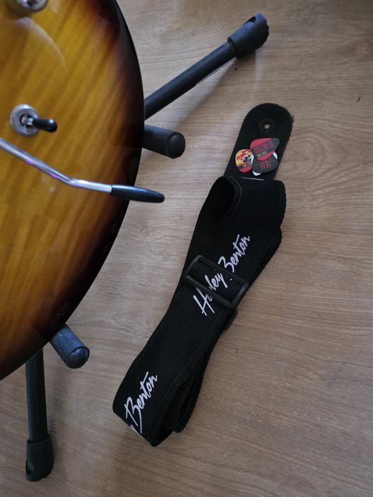 Guitarra Elétrica Harley Benton CST-24T Vintage Sunburst