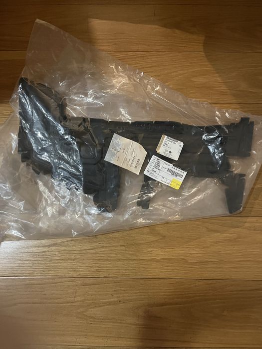 Guia / Defletor de Ar do Radiador Direito Opel Grandland X (YP00027980)