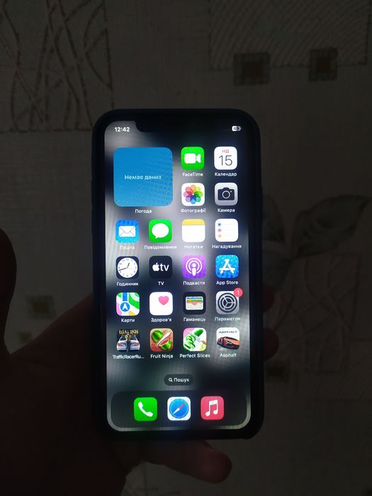 Айфони з дифектами на обмін