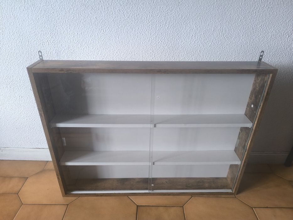 1 prateleira de colecionador completa ( com as 4 partes para divisória)
