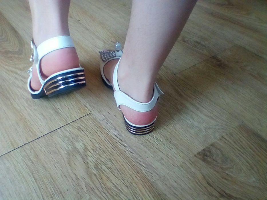 Детские босоножки, стелька 23 см