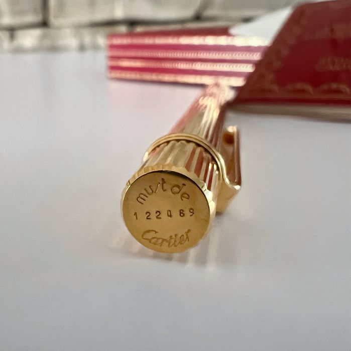Złoty długopis Cartier
