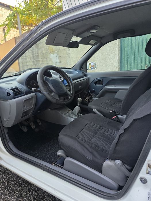 Renault Clio 1.9D 64CV