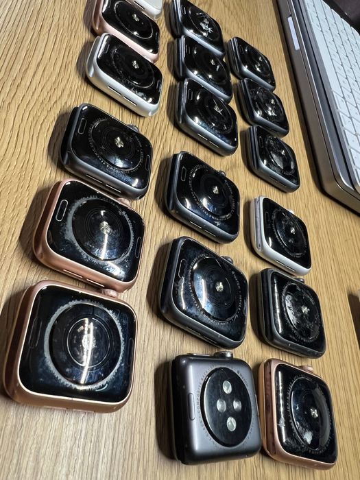 Apple Watch Series 4 40/44mm ЛОТ-  iCloud OFF на запчастини