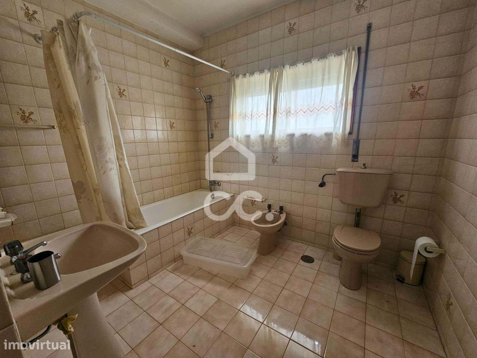 Apartamento T3 Luminoso em Rio Tinto – Excelente Exposição Solar e Loc