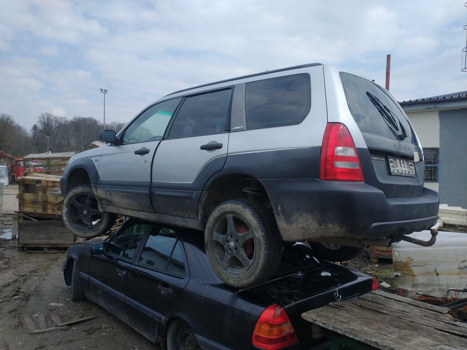 Wszystkie części Subaru Forester 2.0 125 KM lampy zderzak maska fotele klapa błotnik