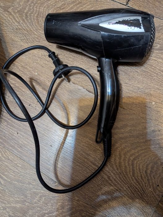 Suszarka do włosów sprawna