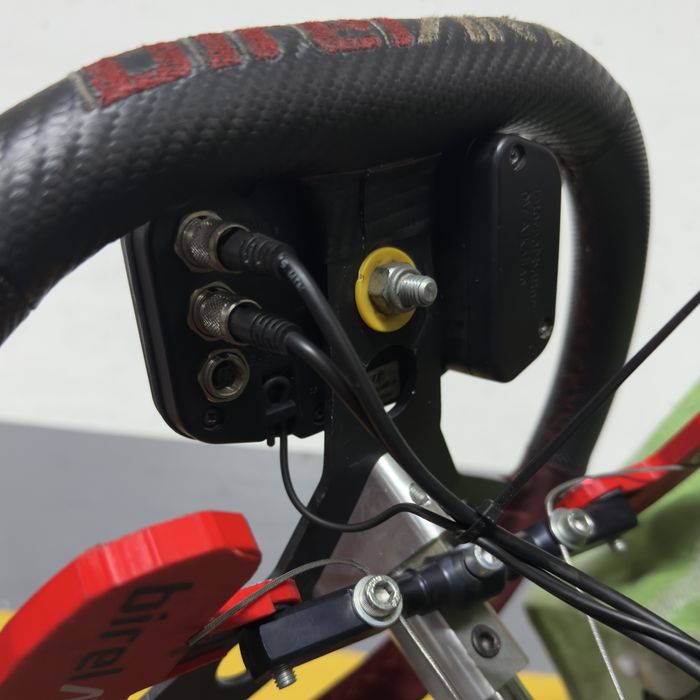 AIM Mychron  4  -  lap timer