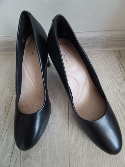 Туфлі Clarks  (шкіряні)
