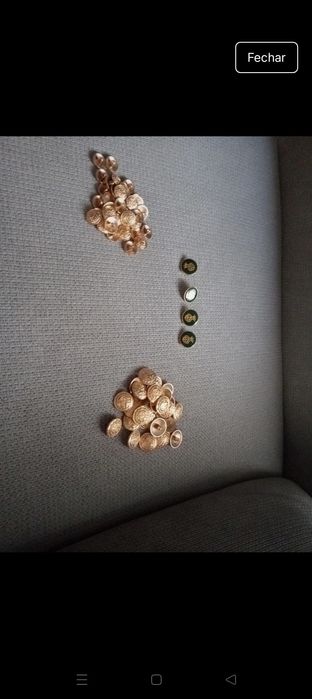 74 botões militares