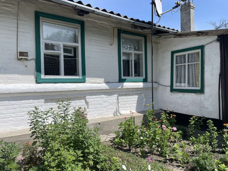 Будинок  70м2. 7 Соток.Гараж