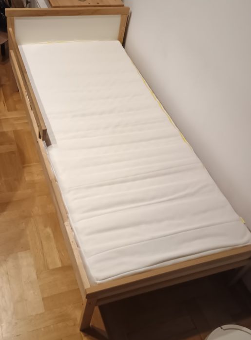 Łóżko dziecięce IKEA 70 x 160 cm - model SNIGLAR z materacem
