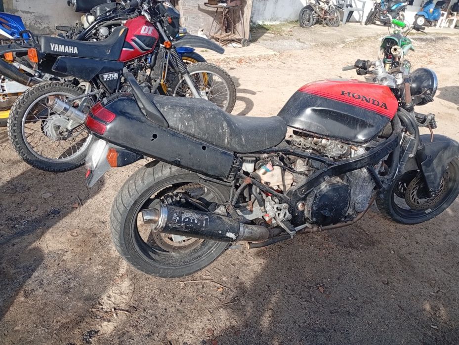 CBR 1000f sc21  peças