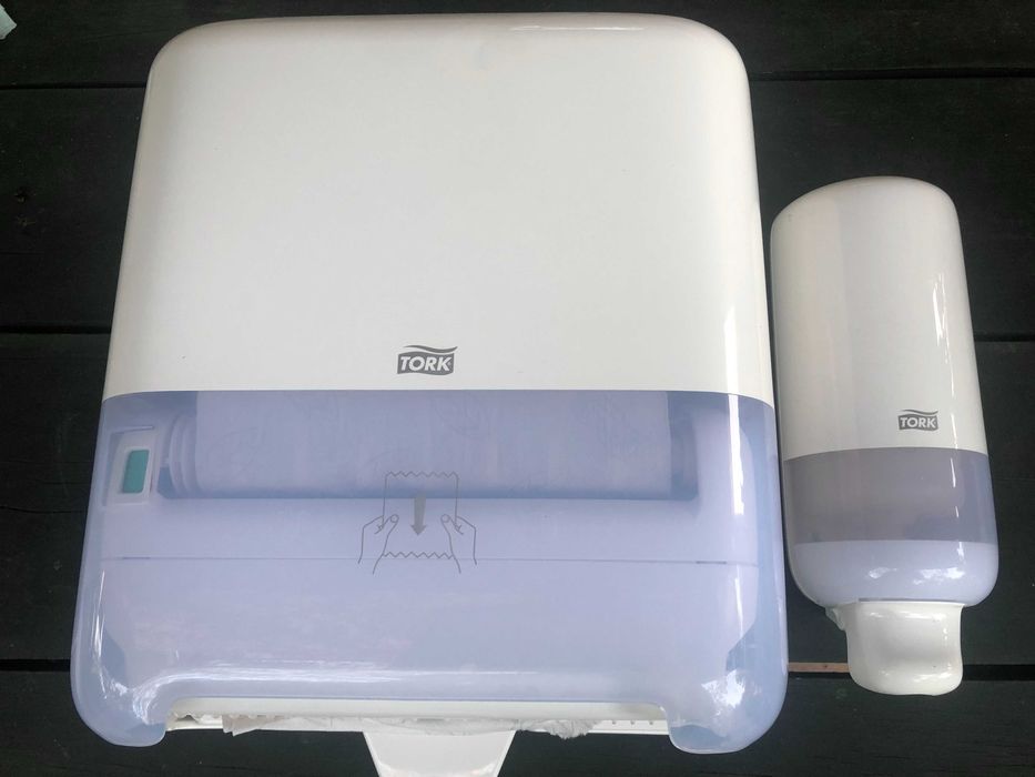 TORK dozownik do ręczników i mydła- zestaw