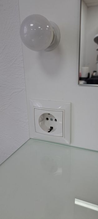 Розпродаж меблів для салону