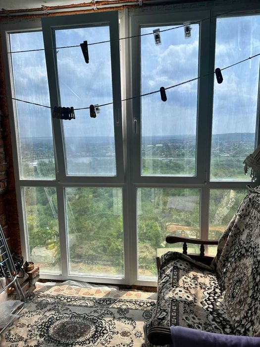 Продается 3-х комнатная квартира район Артема.