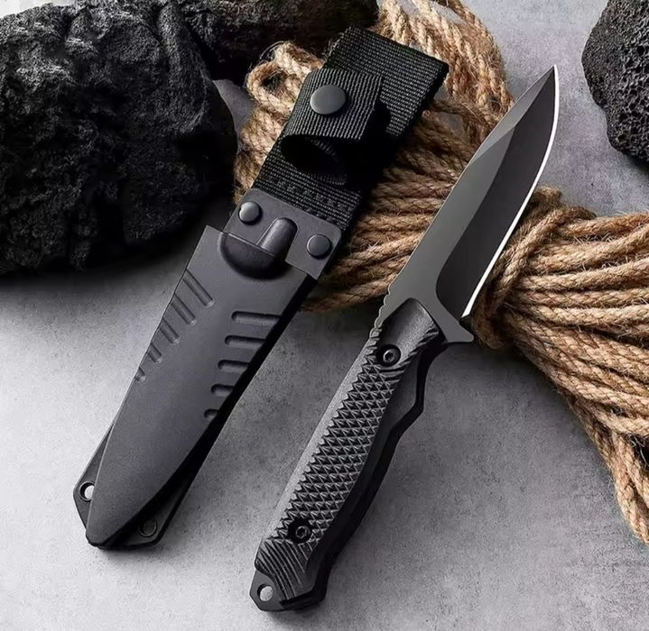 Нож тактический в чехле