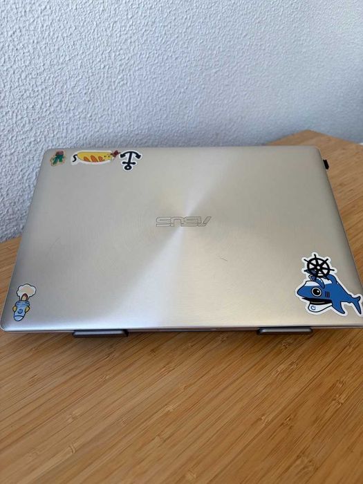 ASUS ZenBook 13 i7 / SSD / Portátil leve e rápido