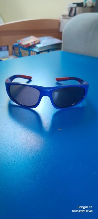 Okulary przeciwsłoneczne dla dzieci-granatowe