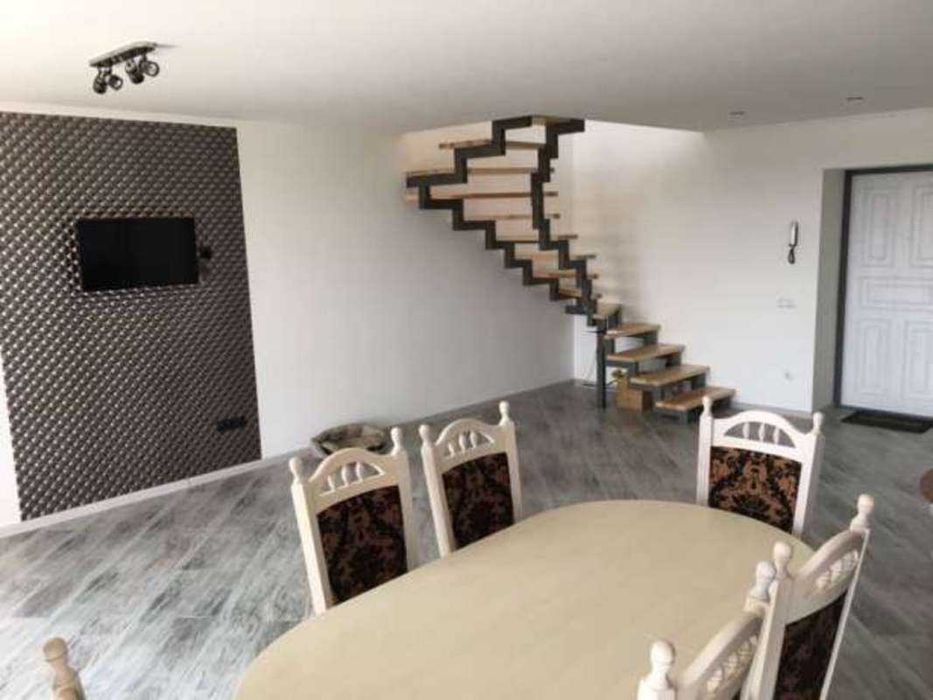 Дворівнева видова квартира