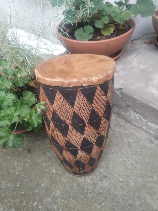 Orginalny Afrykański bęben