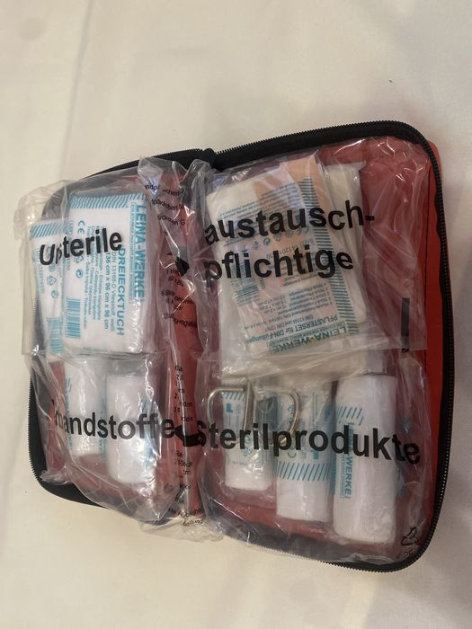 Автомобільні аптечки