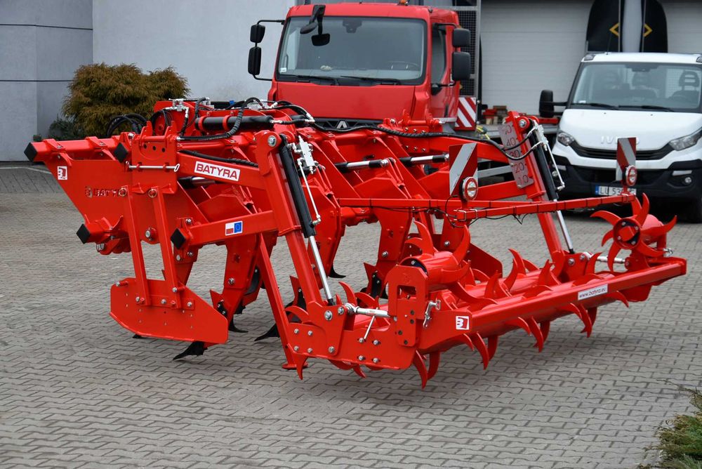 BATYRA - Pług DŁUTOWY z zabezpieczeniem hydraulicznym