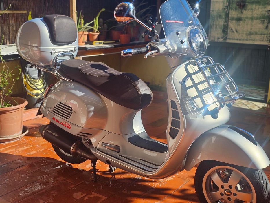 Vespa GTS 300ie ABS Touring com 5300 km