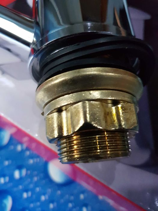 Смеситель змiшувач для кухни или умывальника G-Ferro Mars 555-15 См