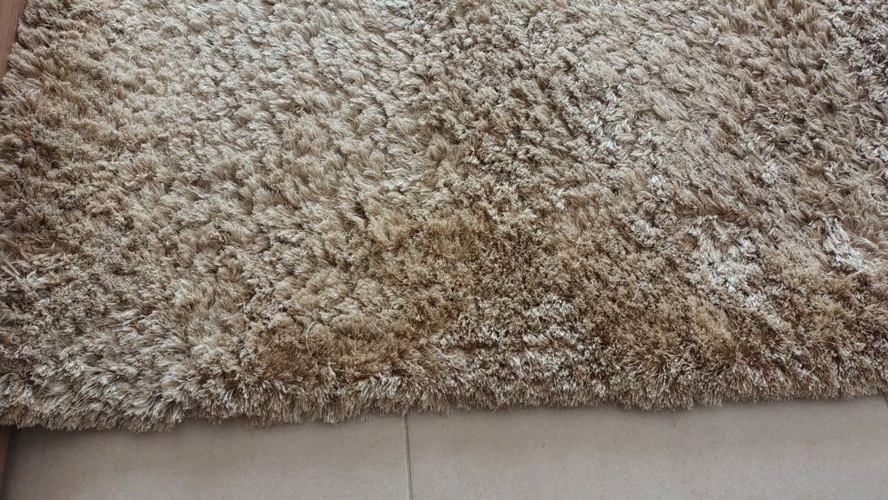 Tapete beige pêlo médio