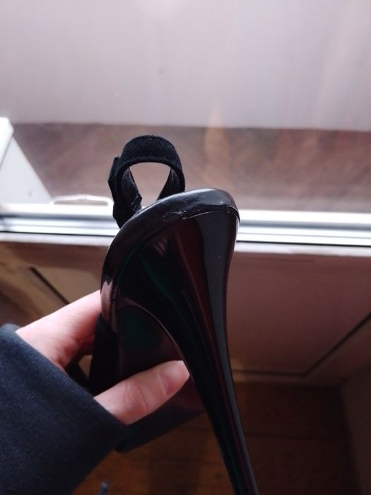 Босоніжки чорні, 33 розмір