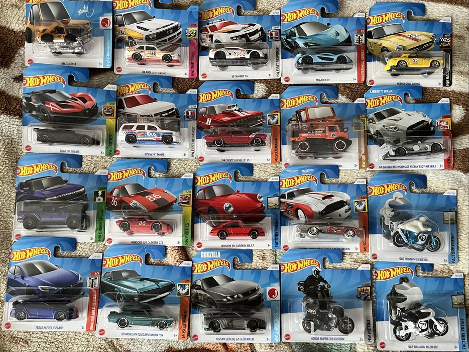 Машинки Hot Wheels