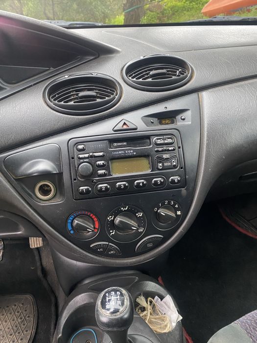 Ford Focus 1.4 gasolina Julho 2000, 201 mil Kms