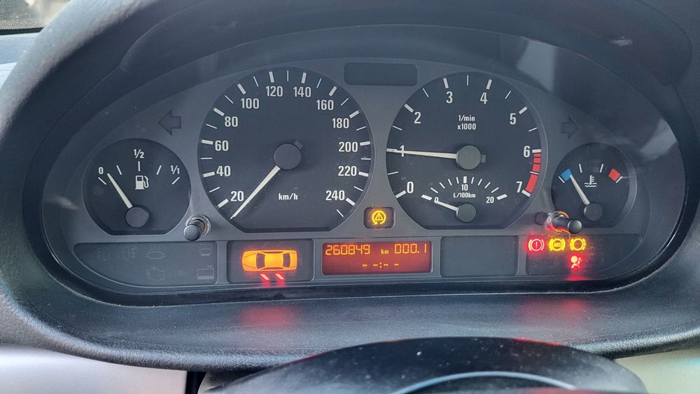 Продам BMW 3 series 2000