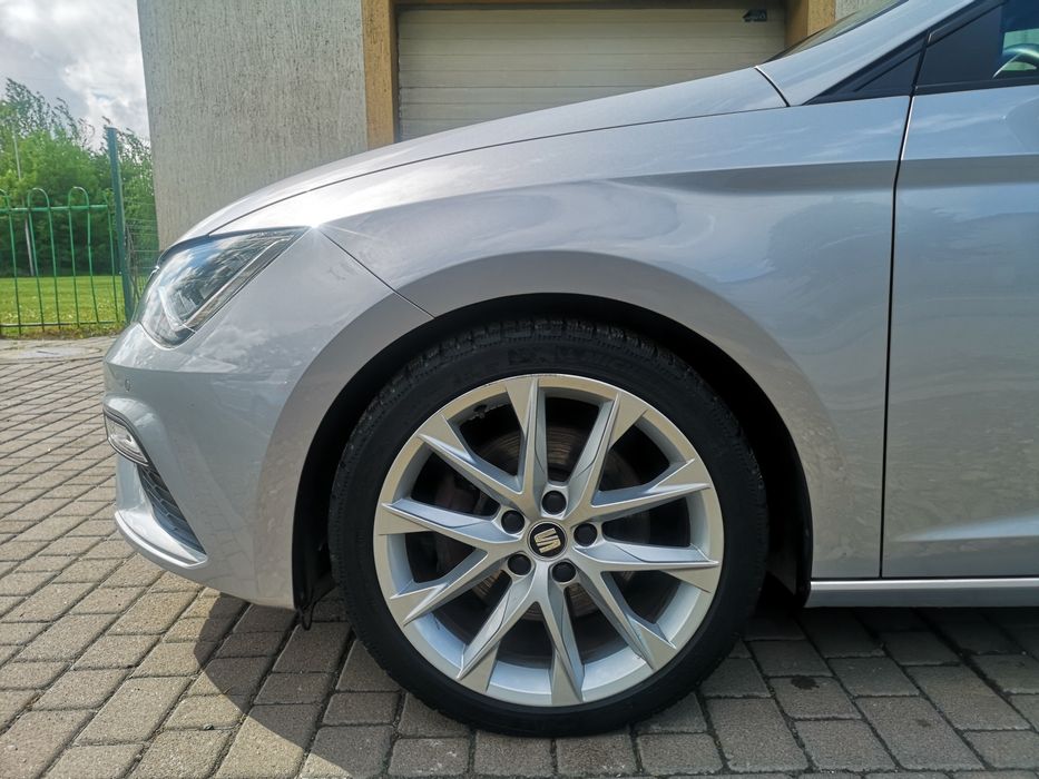 SEAT Leon 2017   FR 1.4 TSI  150 кс  автомат  малий пробіг 68500