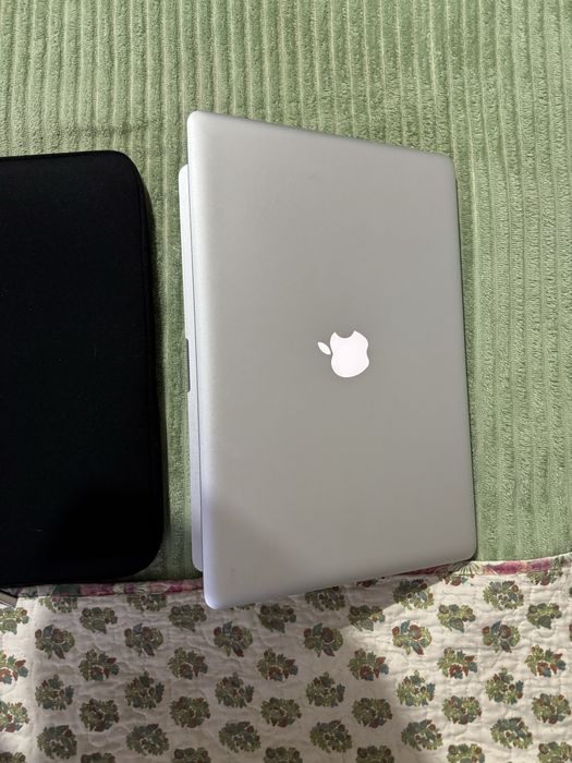Vendo Macbook Pro 15.6 polegadas fins de 2011