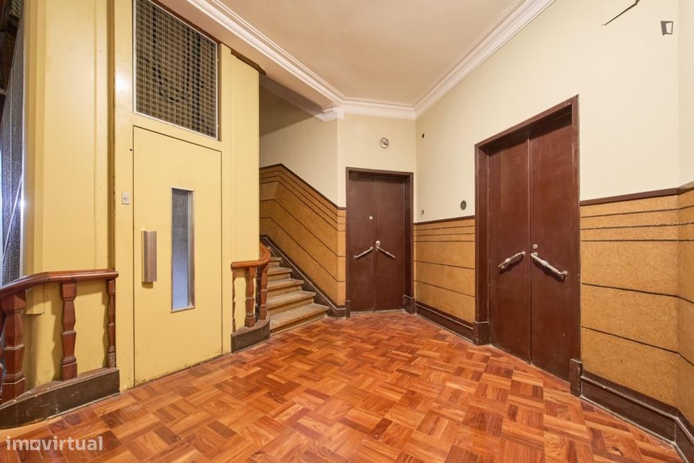 Quarto - localizado em Alameda Lisbon