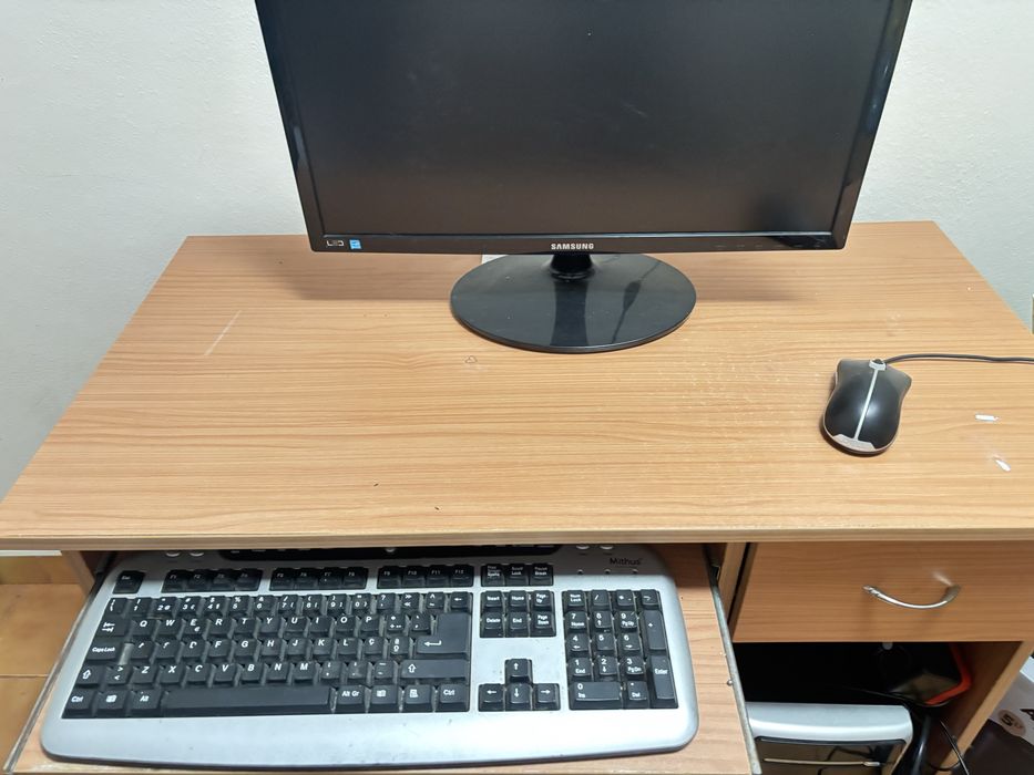 Computador de mesa evea nunca usado489274626152212482