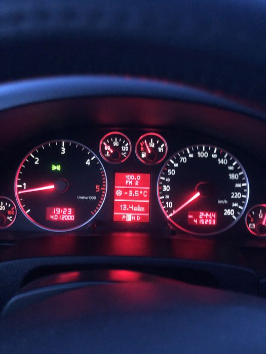 Продам ауді а6с5 в доброму стані